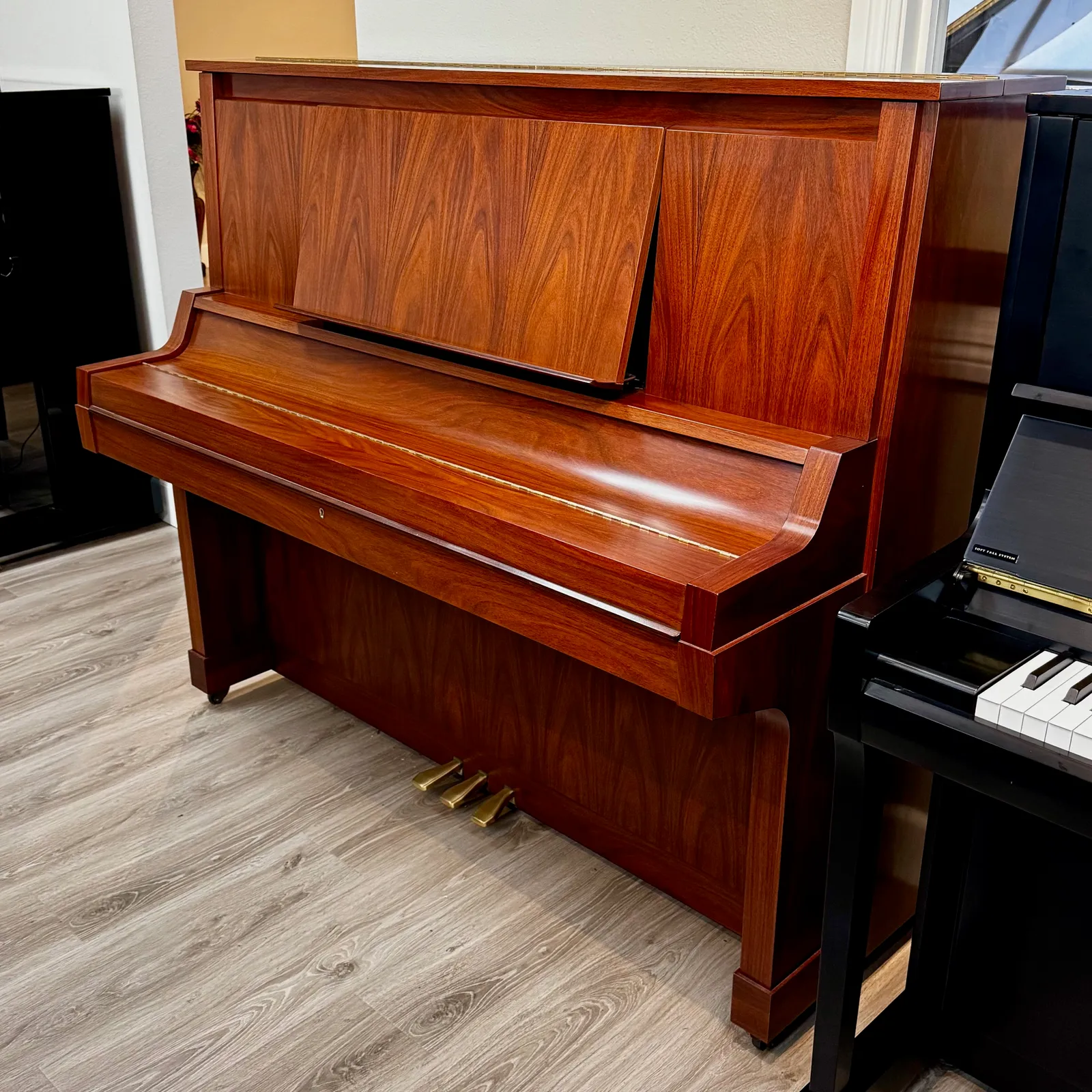 1981 yamaha w101b upright piano wood veneer