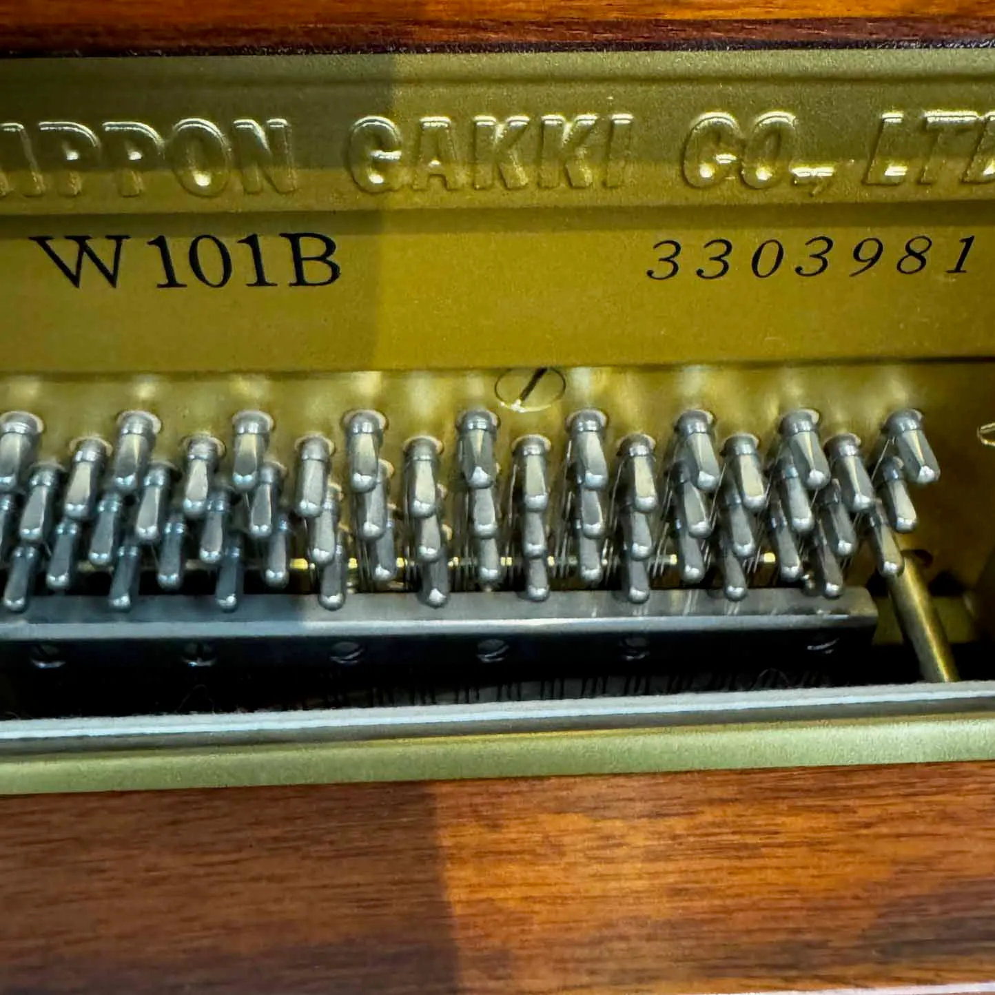 1981 yamaha w101b upright piano wood veneer