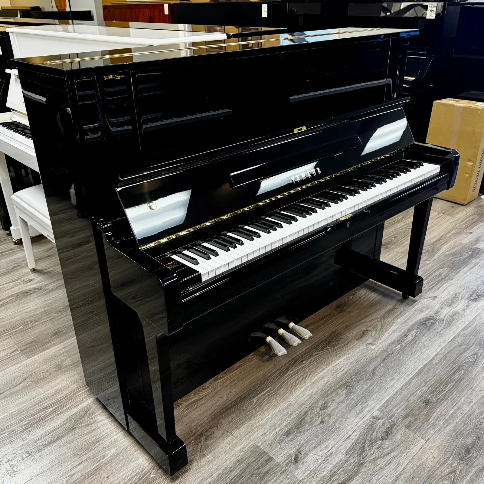 1982 yamaha yus upright piano black polish