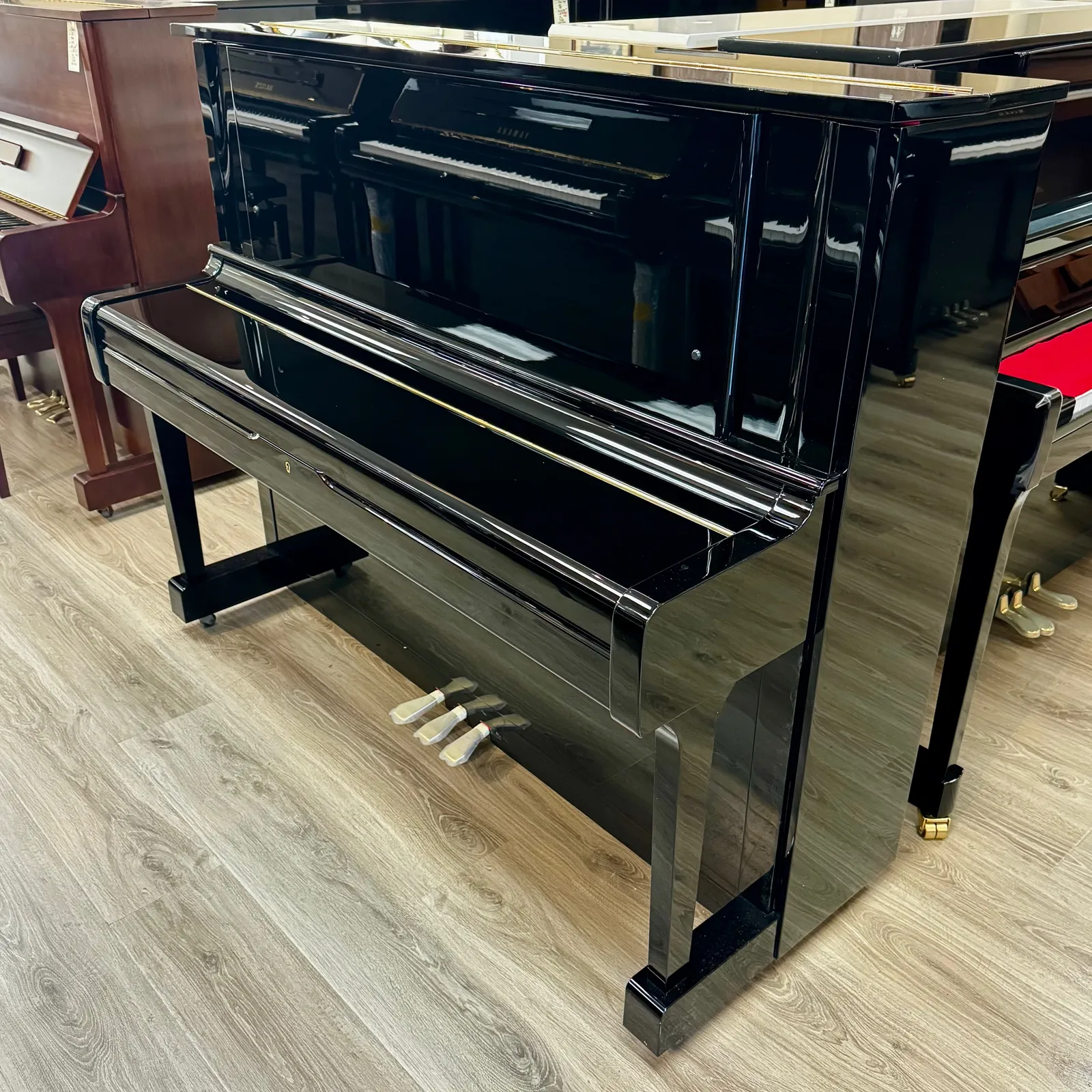1982 yamaha yus upright piano black polish