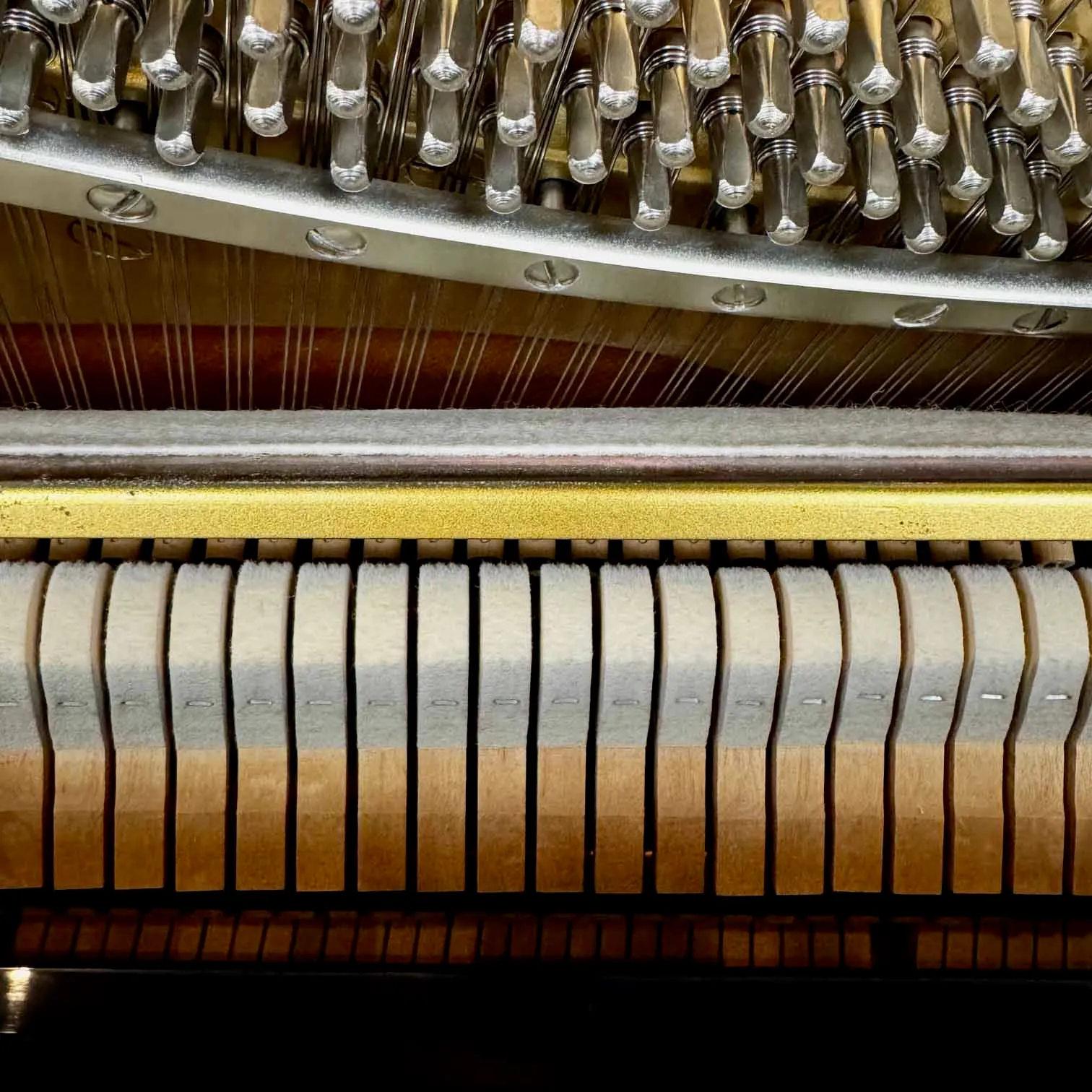 1982 yamaha yus upright piano black polish