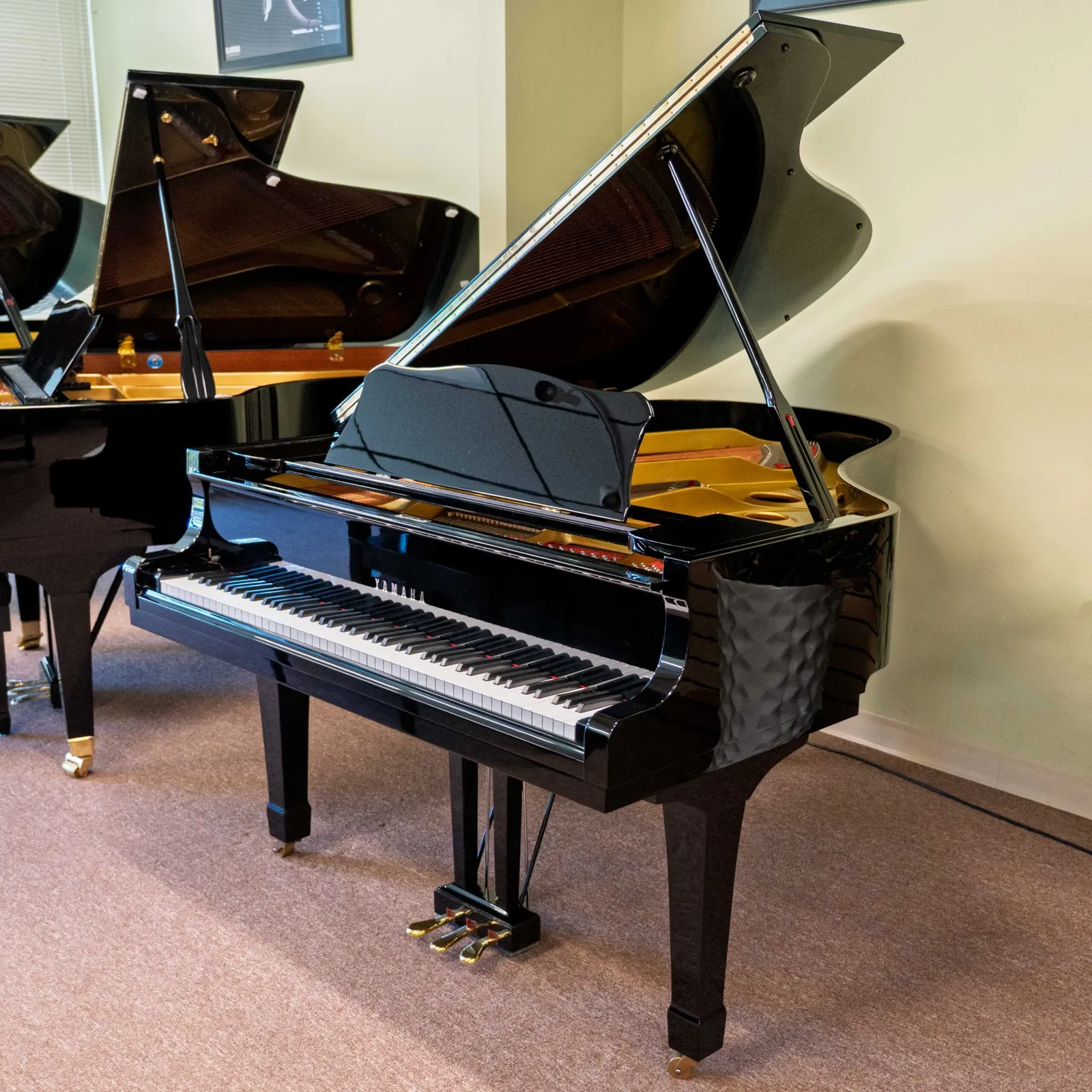 1983 yamaha g3 grand piano black polish