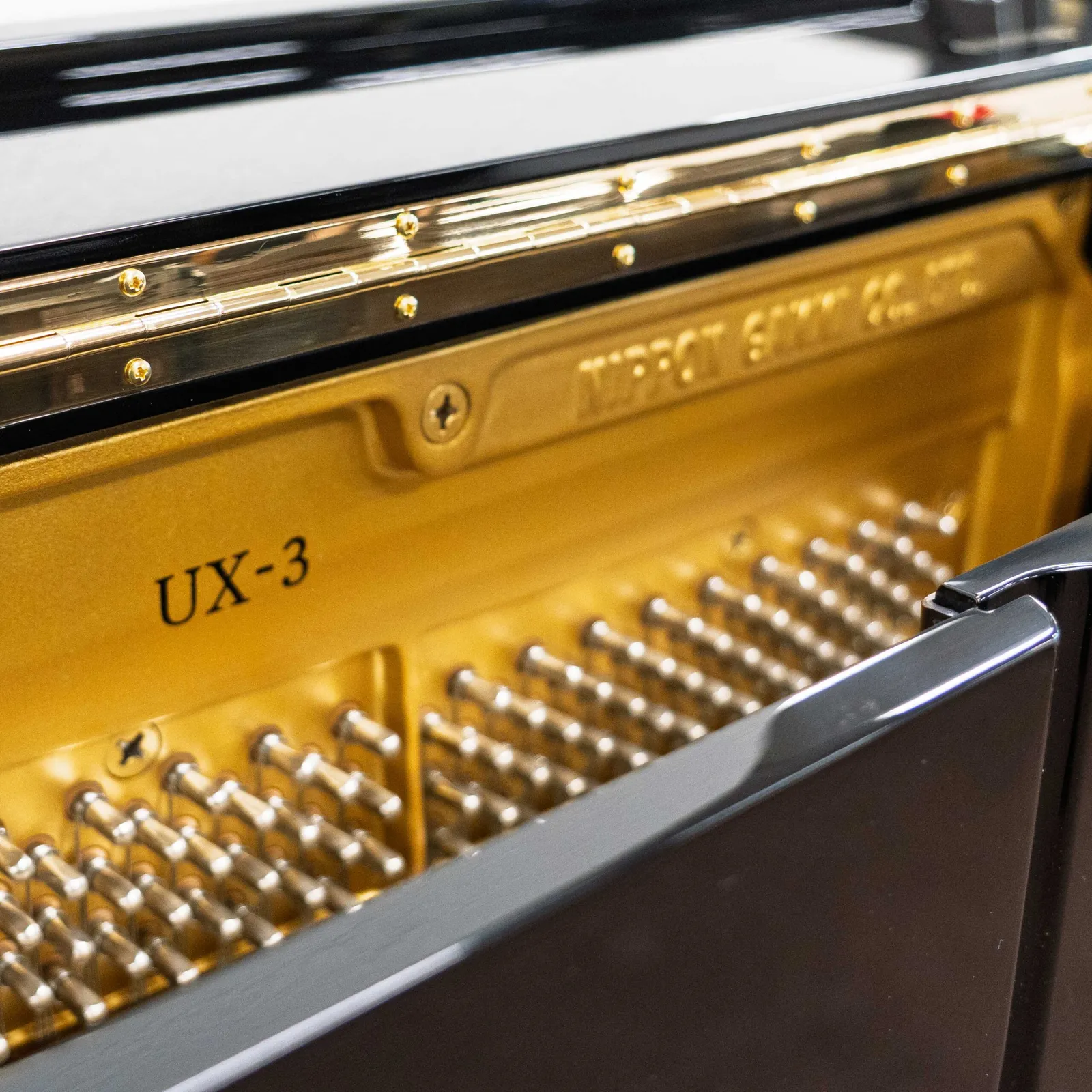 1985 yamaha ux3 upright piano black polish