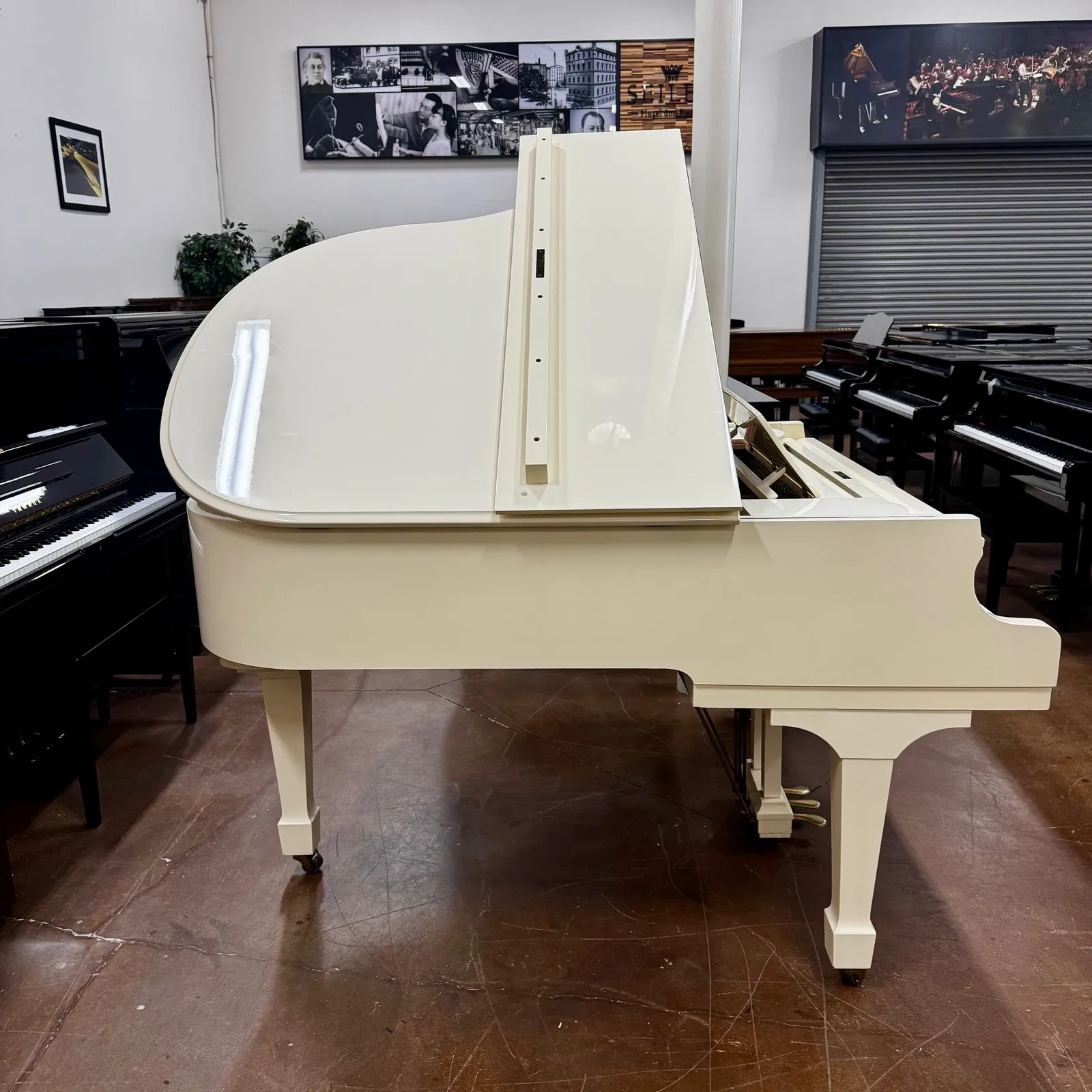 1986 samick grand piano ivory white