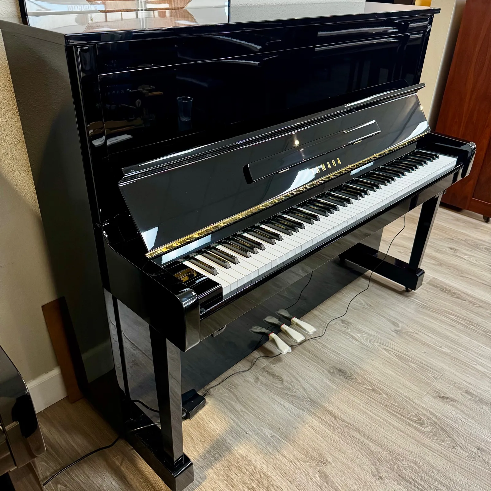 1990 yamaha sx100 upright piano w silent system black polish