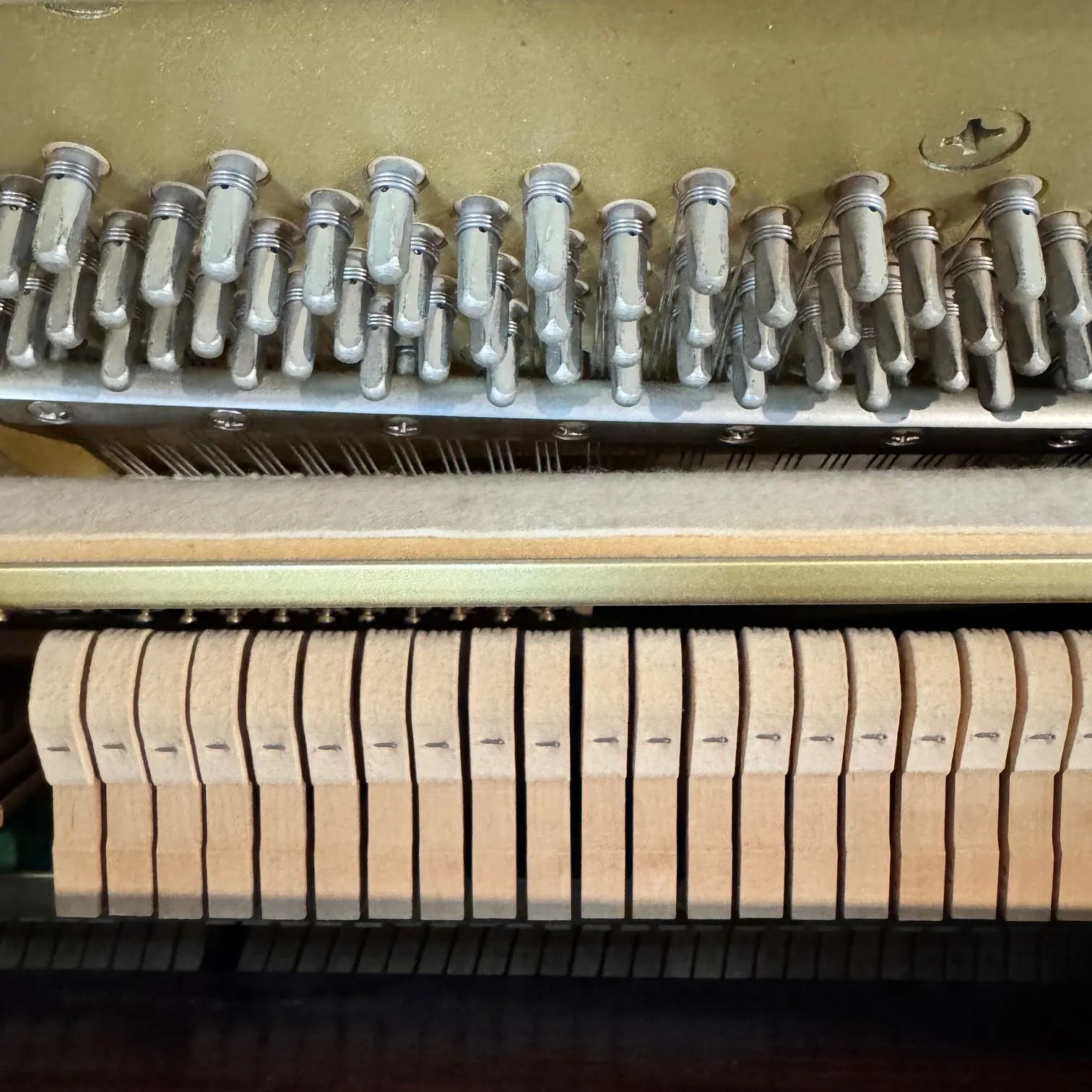1998 yamaha p116t upright piano mahogany polish