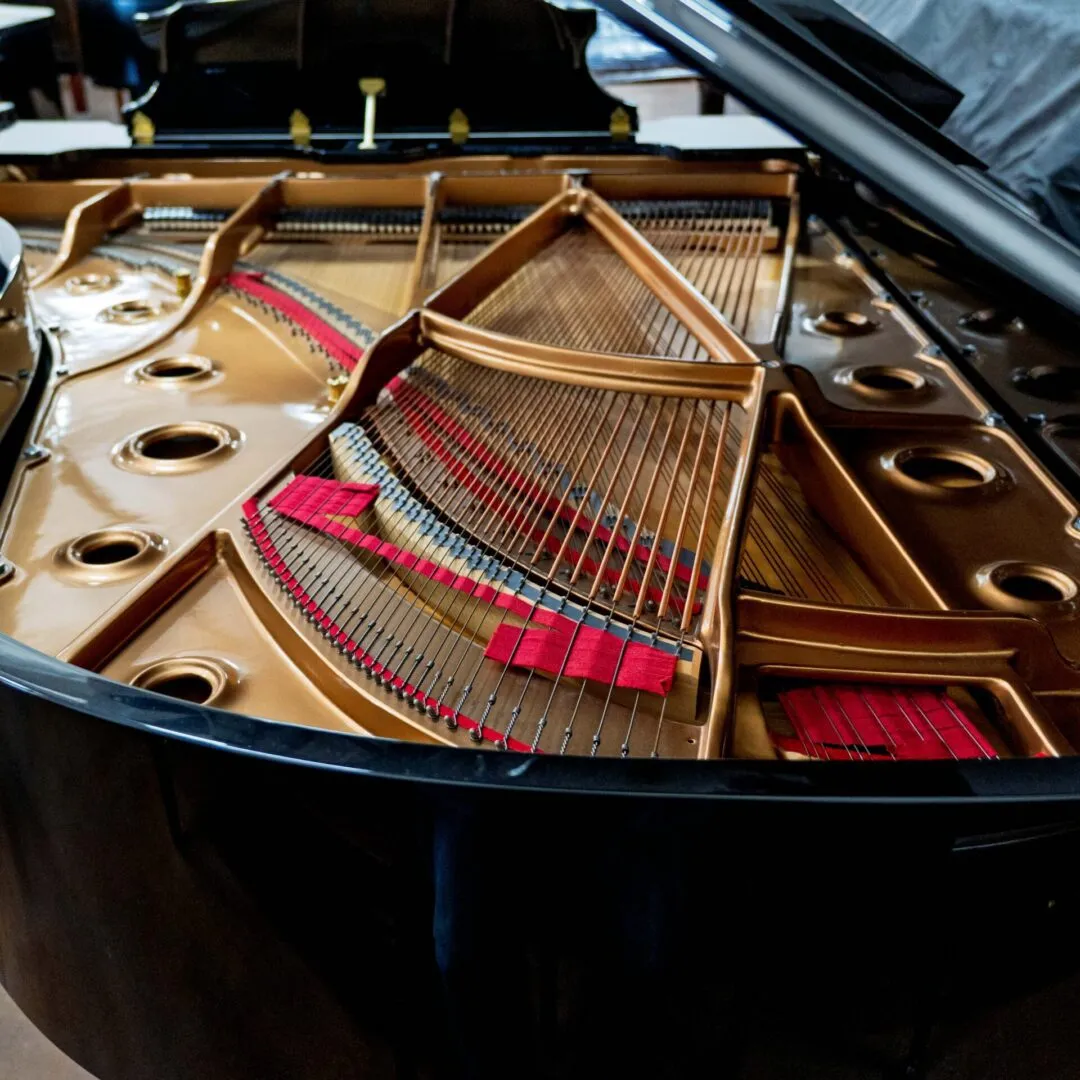 2004 mason hamlin bb grand piano black polish