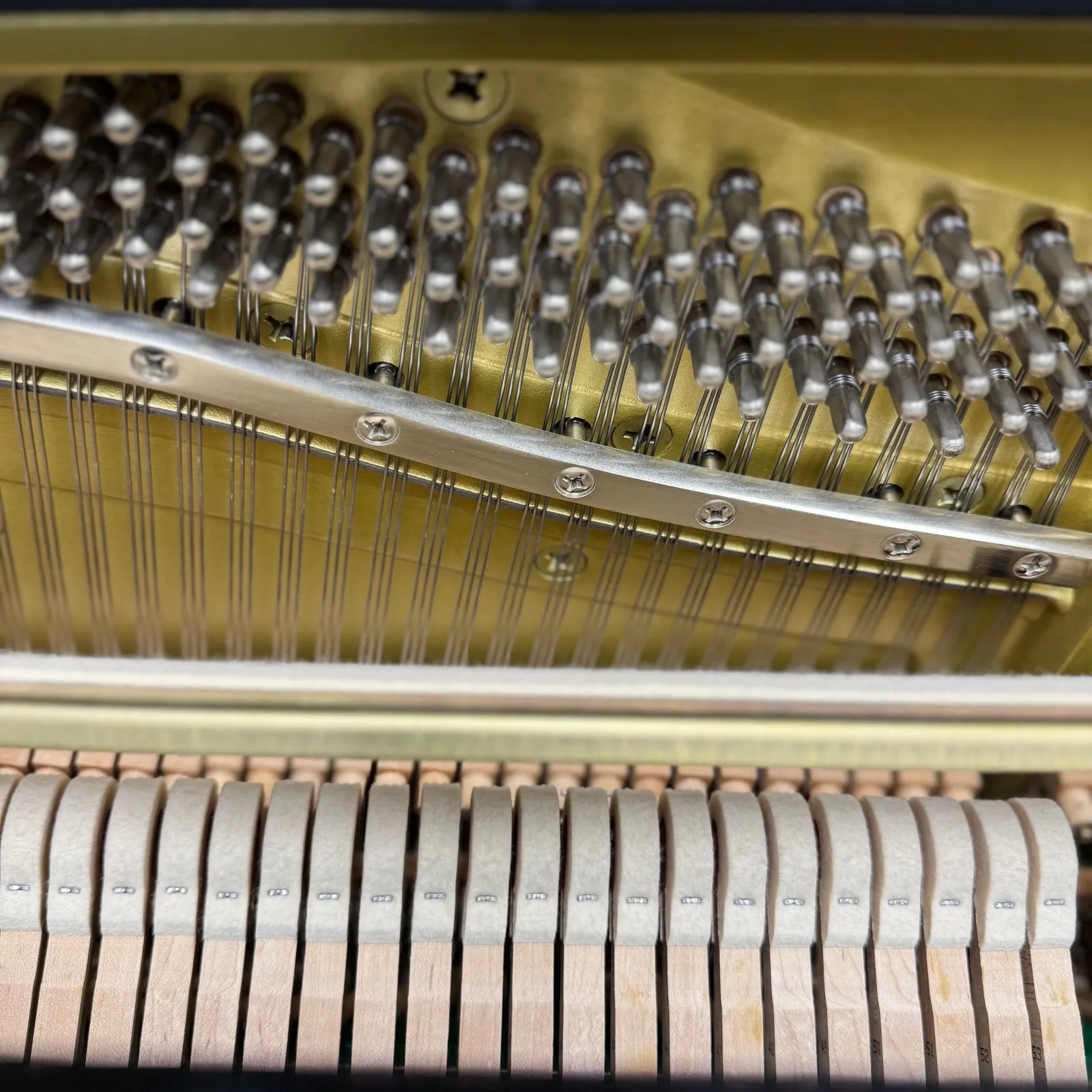2004 yamaha yu30 upright piano ebony polish