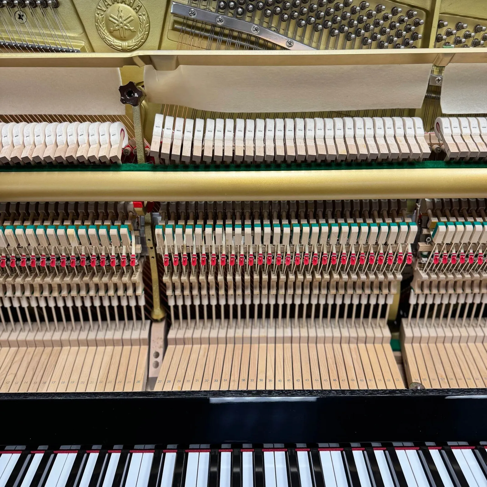 2004 yamaha yu30 upright piano ebony polish