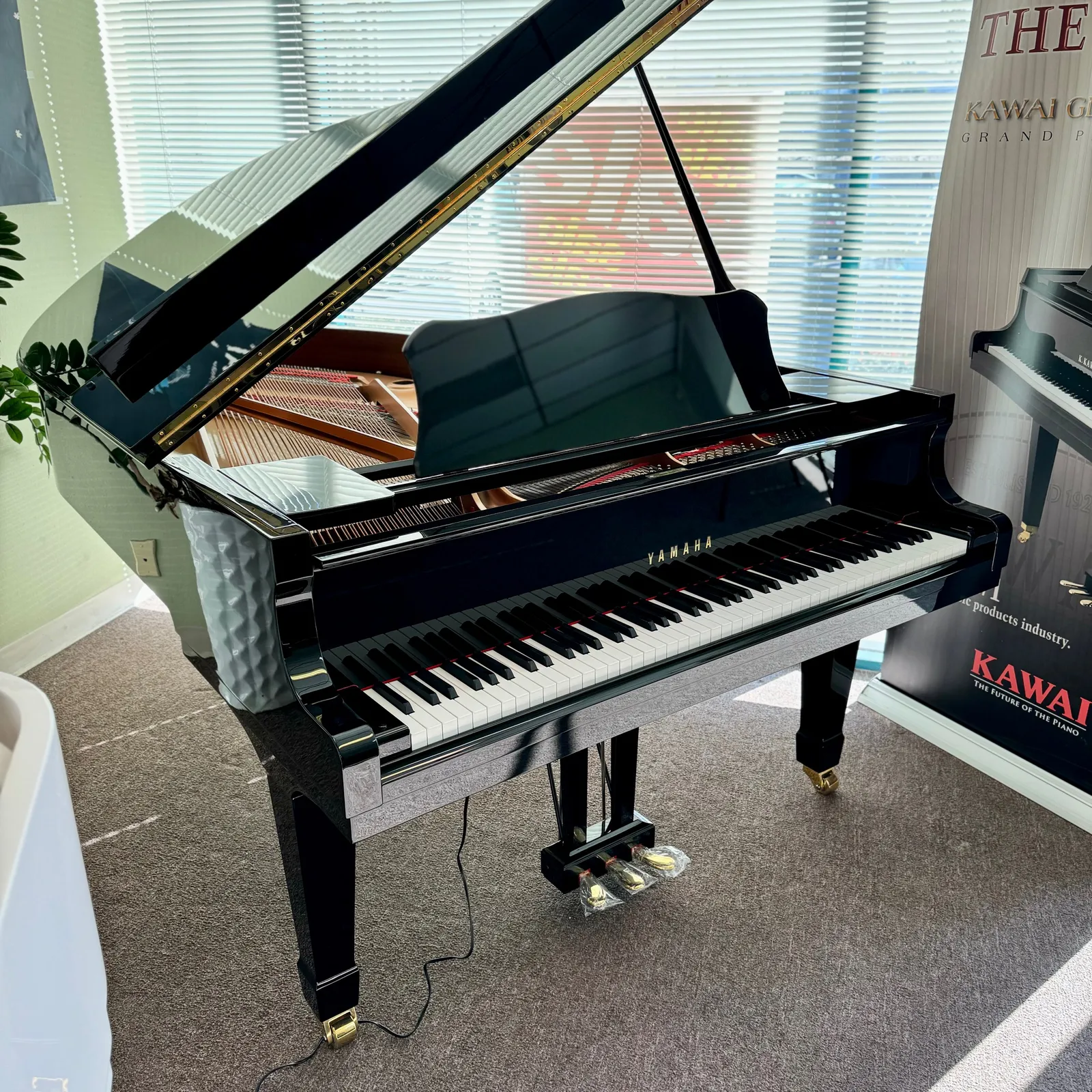 2005 yamaha c3 grand piano w silent system ebony polish