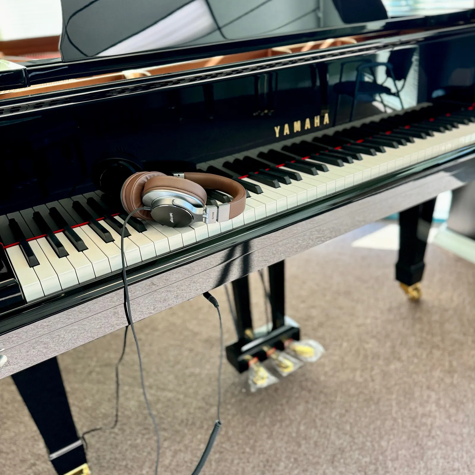2005 yamaha c3 grand piano w silent system ebony polish