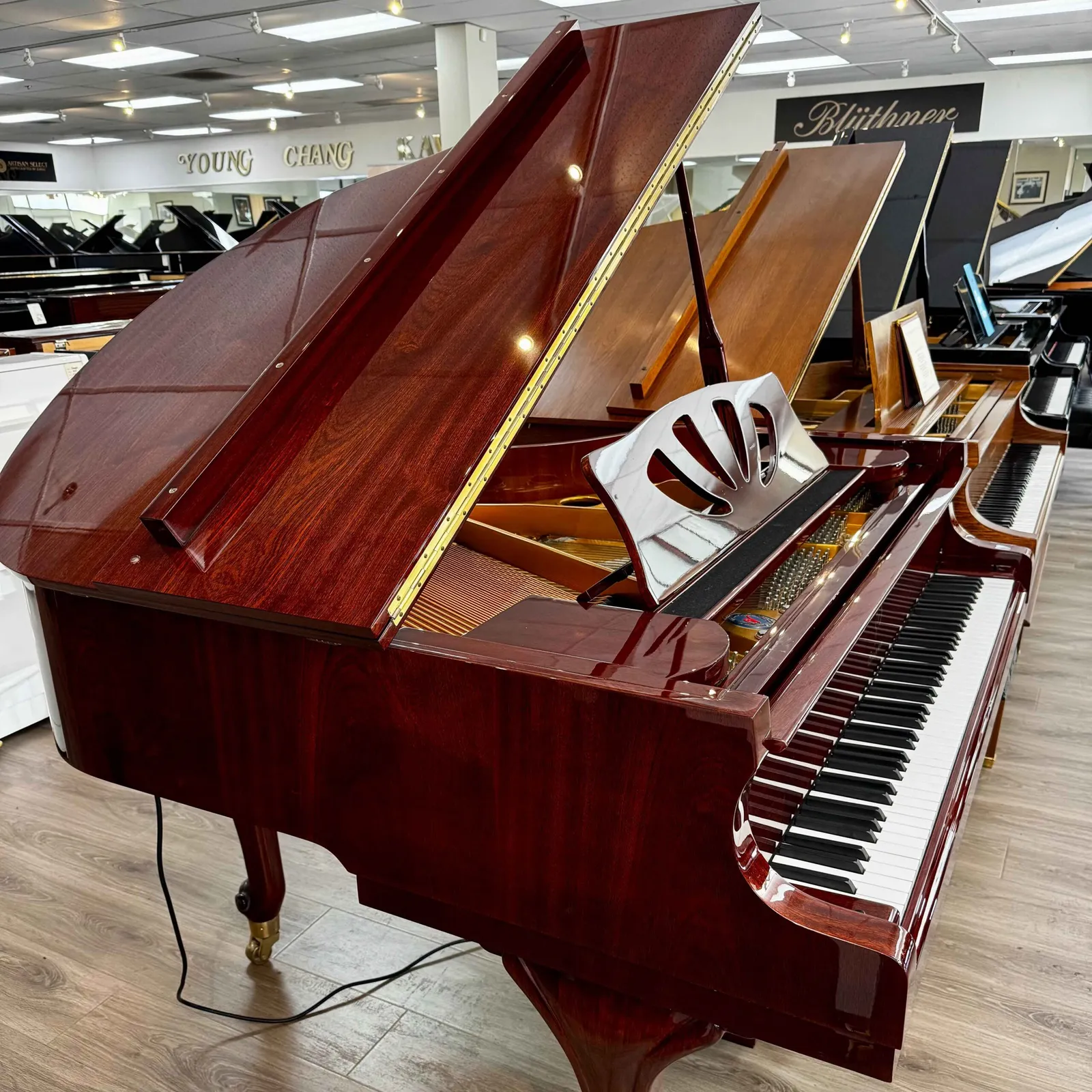 2008 vienna grand piano mahogany polish french provincial