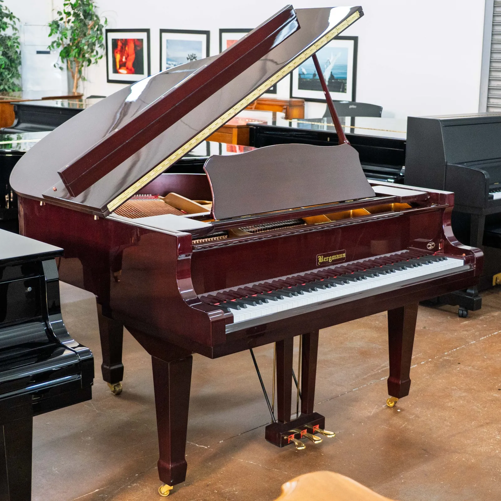 bergmann tg 150 heritage series baby grand piano mahogany polish