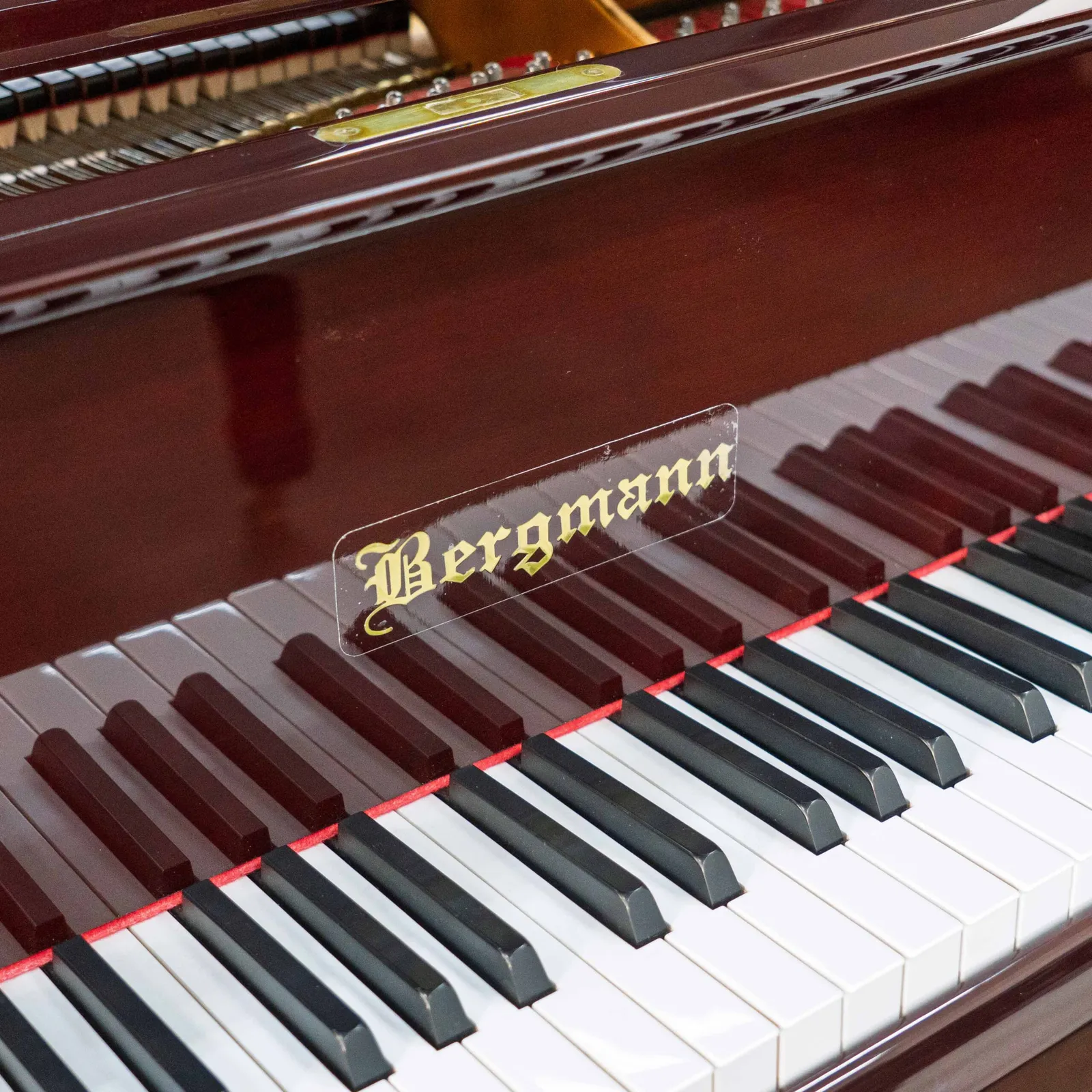 bergmann tg 150 heritage series baby grand piano mahogany polish