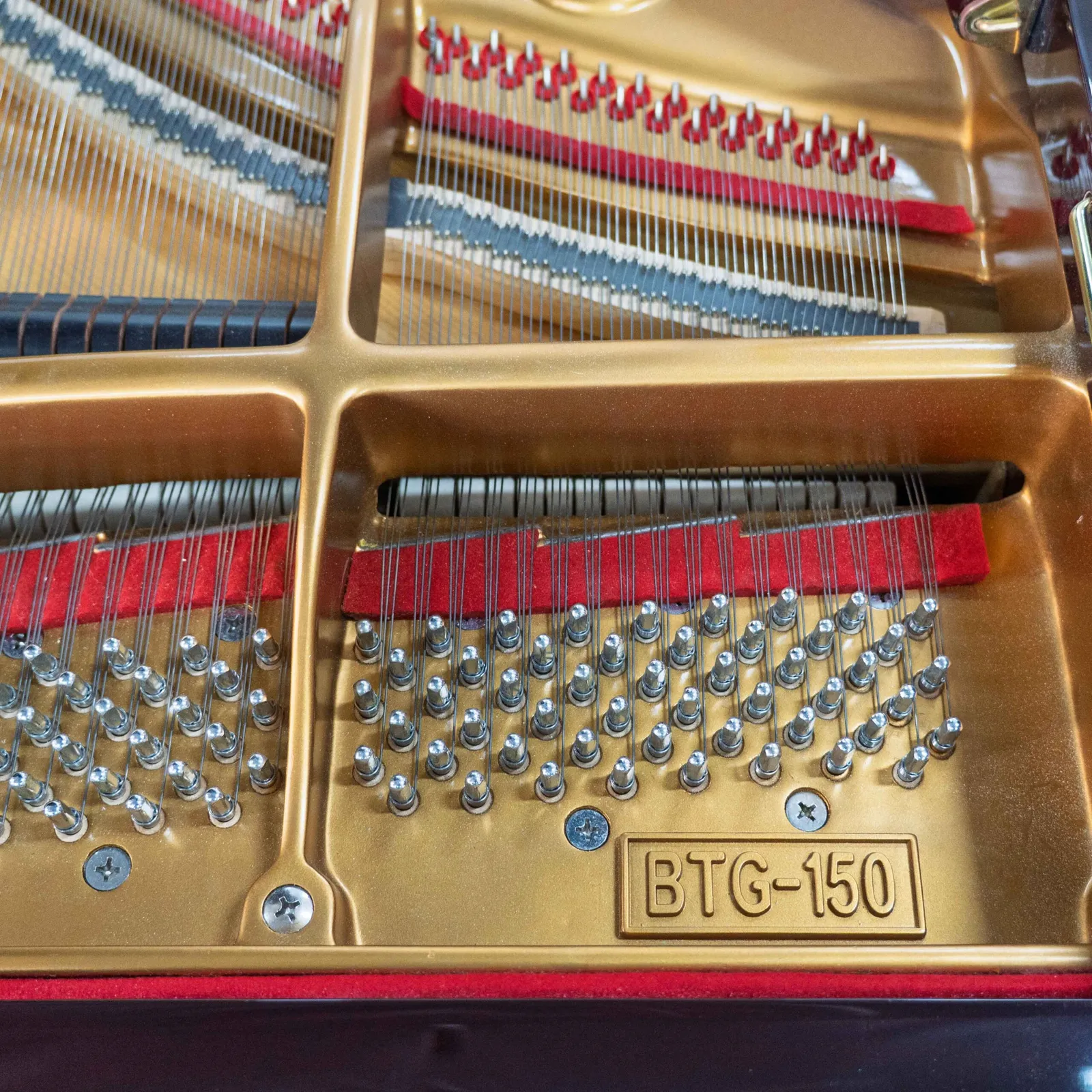 bergmann tg 150 heritage series baby grand piano mahogany polish
