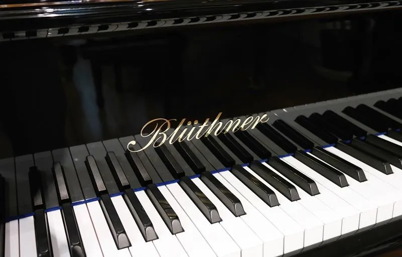 bluthner model 2 semi concert grand