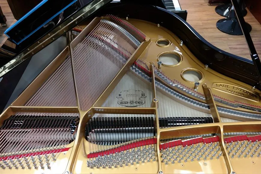 estonia l168 studio grand