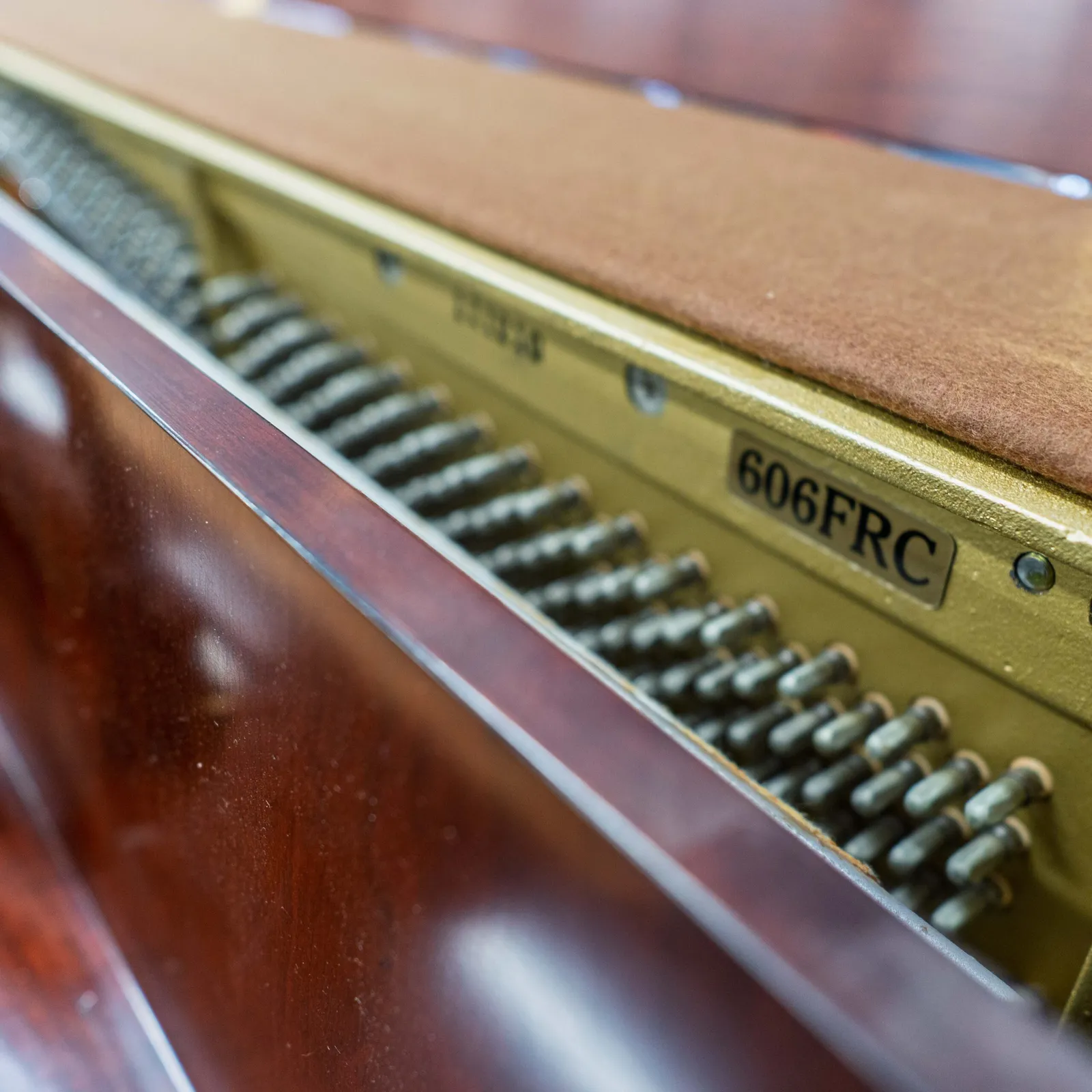 kawai 606frc upright piano mahogany satin