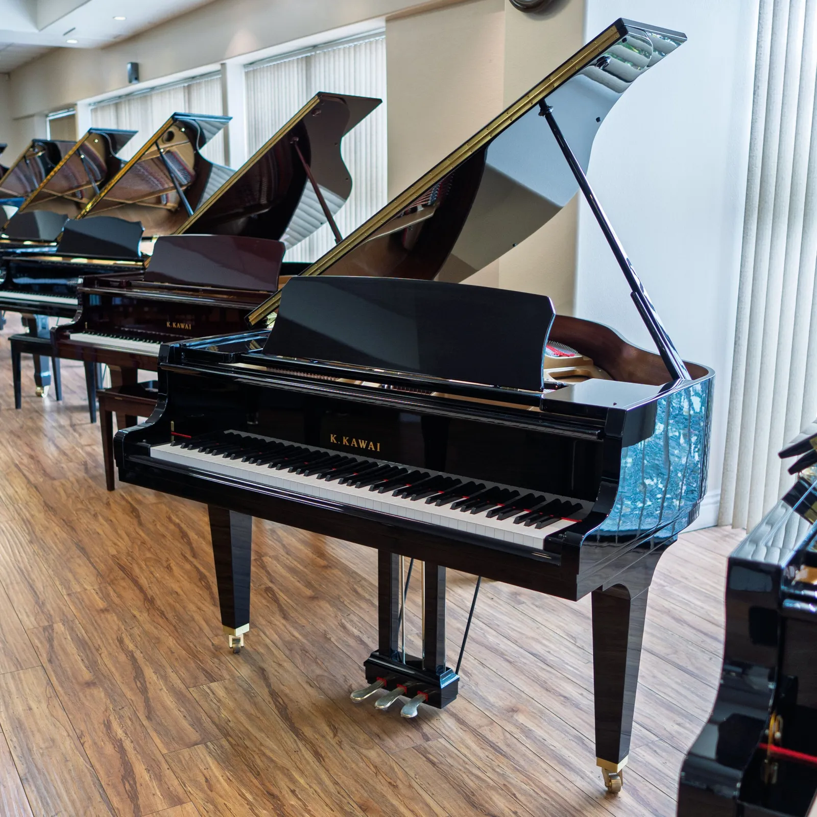 kawai gl 10 baby grand piano ebony polish