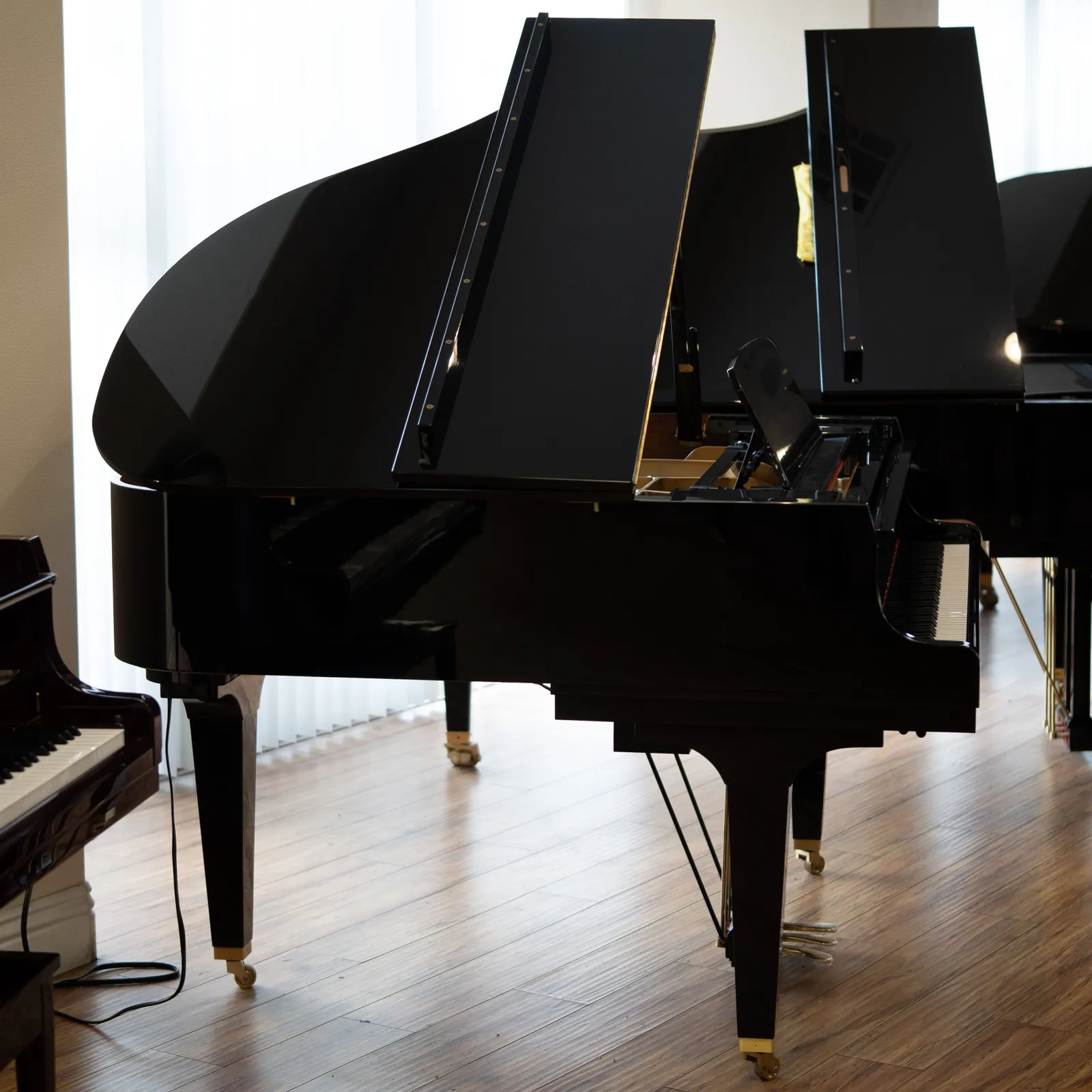 kawai gl 10 baby grand piano ebony polish