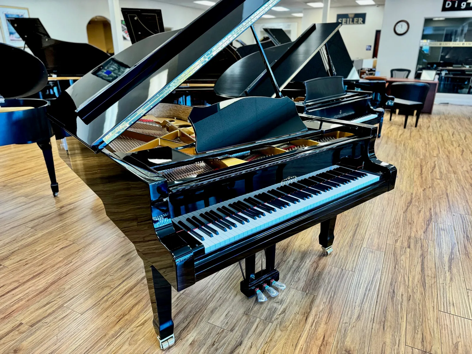 new estonia model l210 grand piano ebony polish