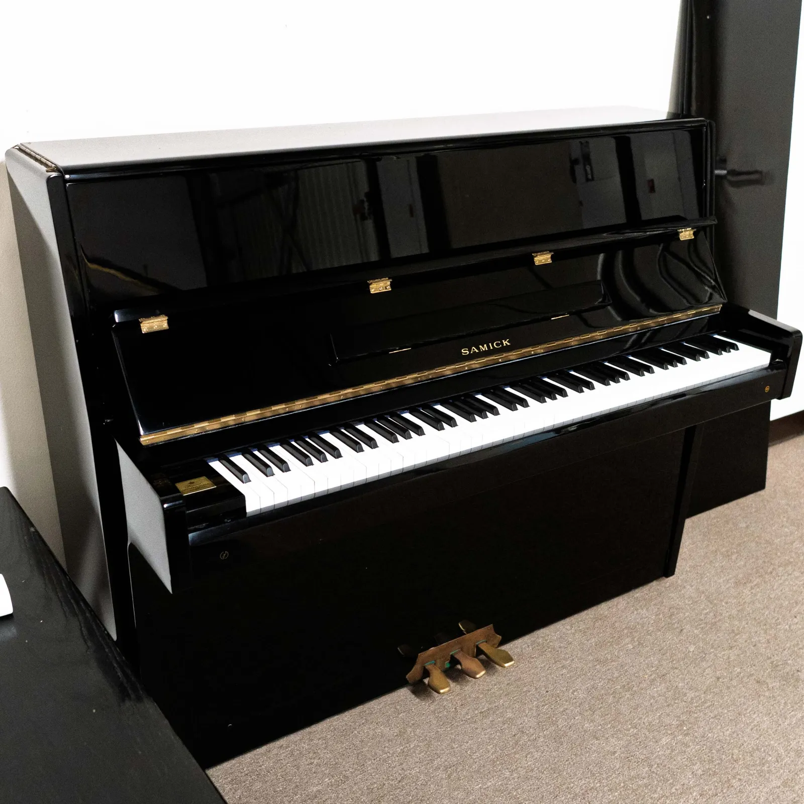samick su 118h upright piano