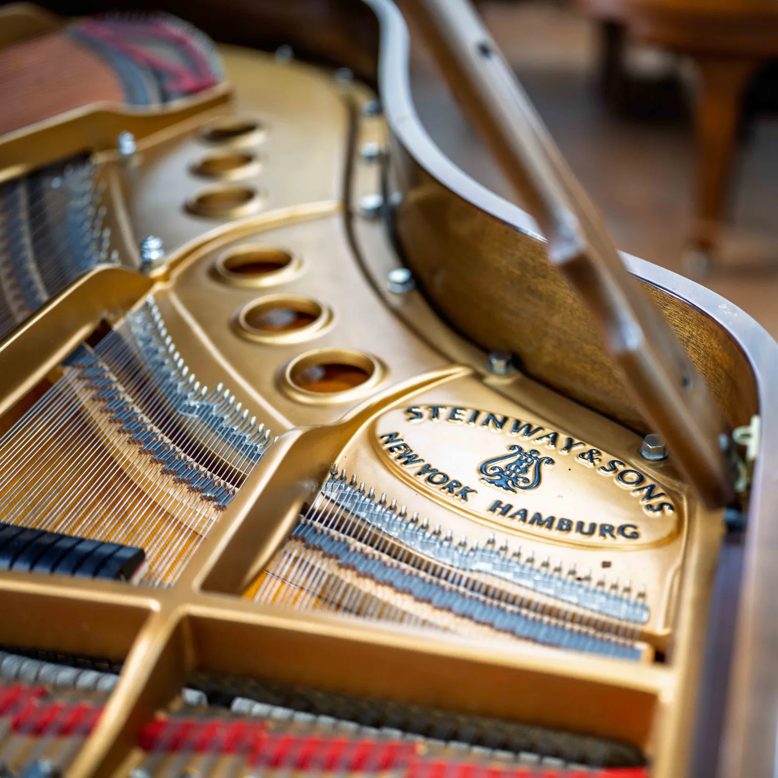 steinway sons model m grand piano chippendale design walnut satin finish