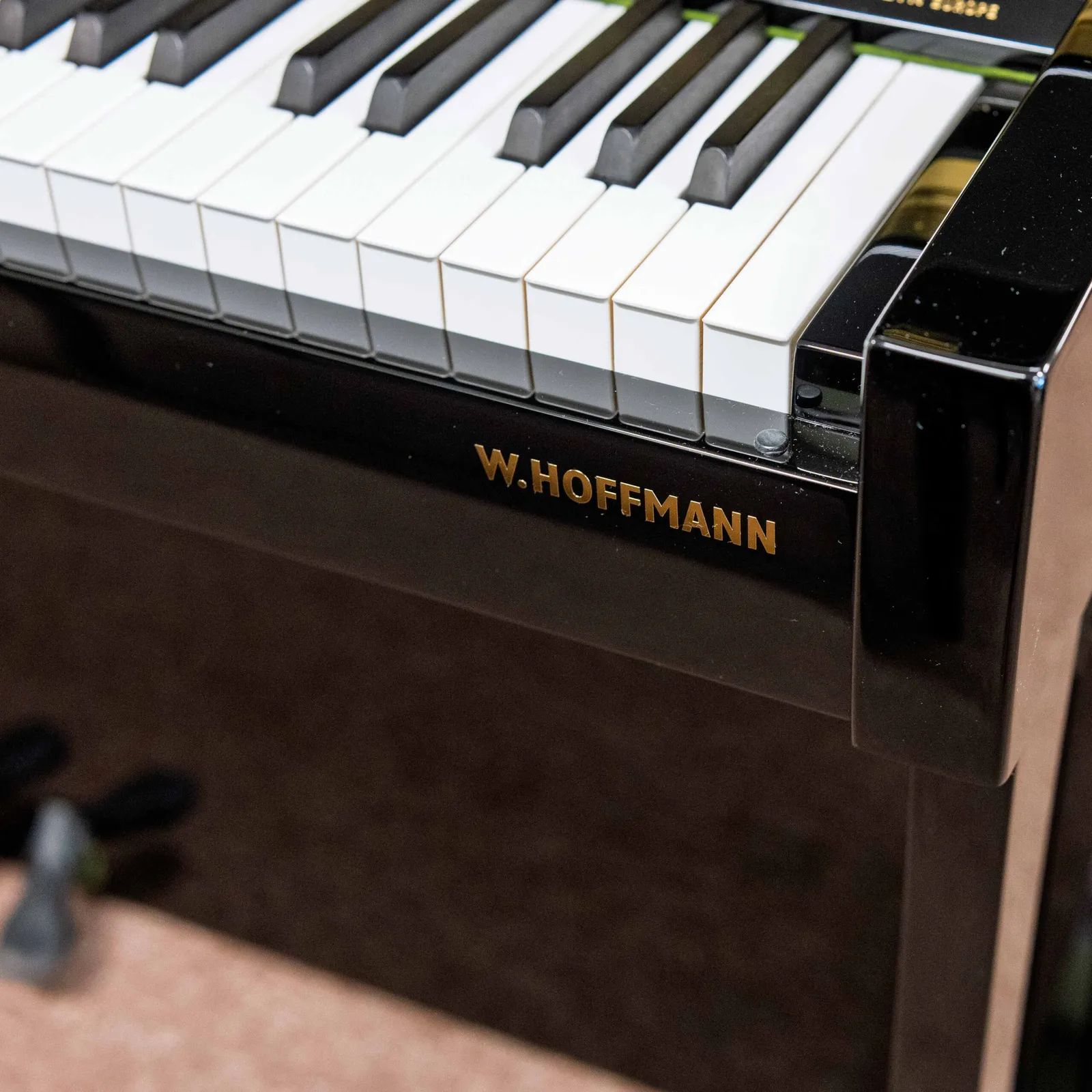 w hoffmann tradition t 122 upright piano black polish