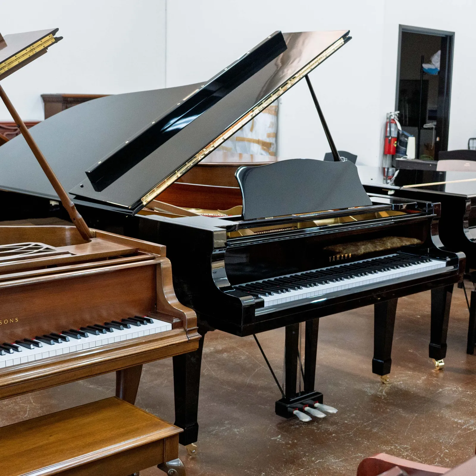 yamaha c7 conservatory grand piano black polish
