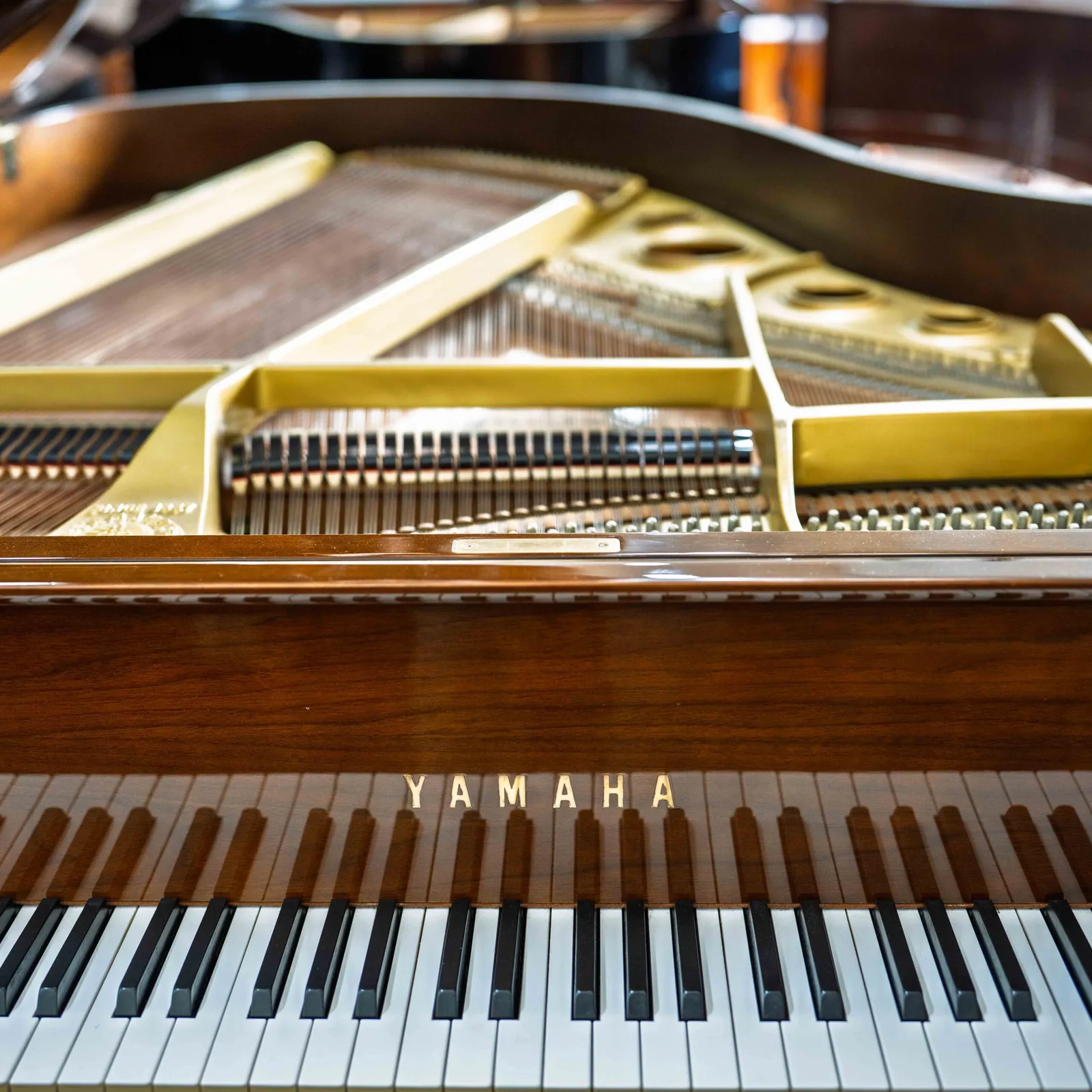 yamaha g3 grand piano mahogany