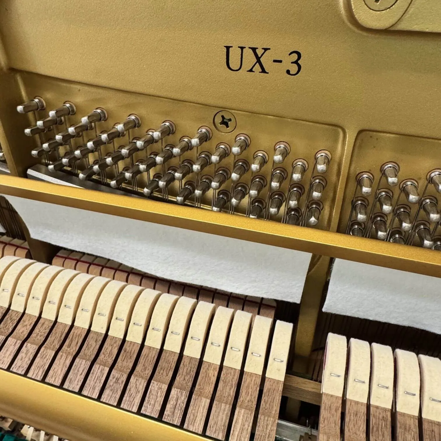 yamaha ux3 upright piano ebony polish