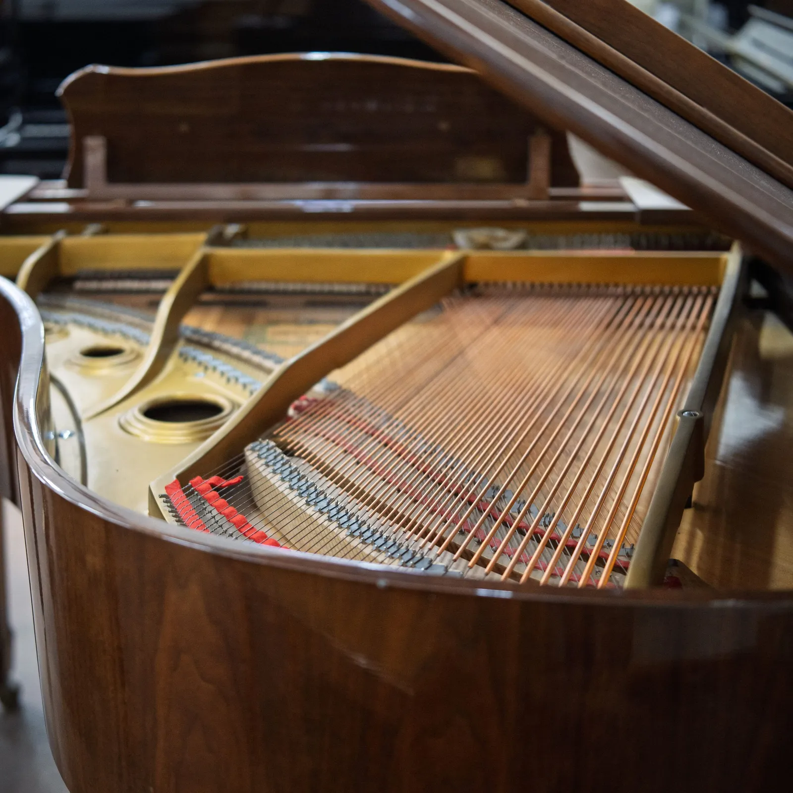 young chang g 185 grand piano walnut polish